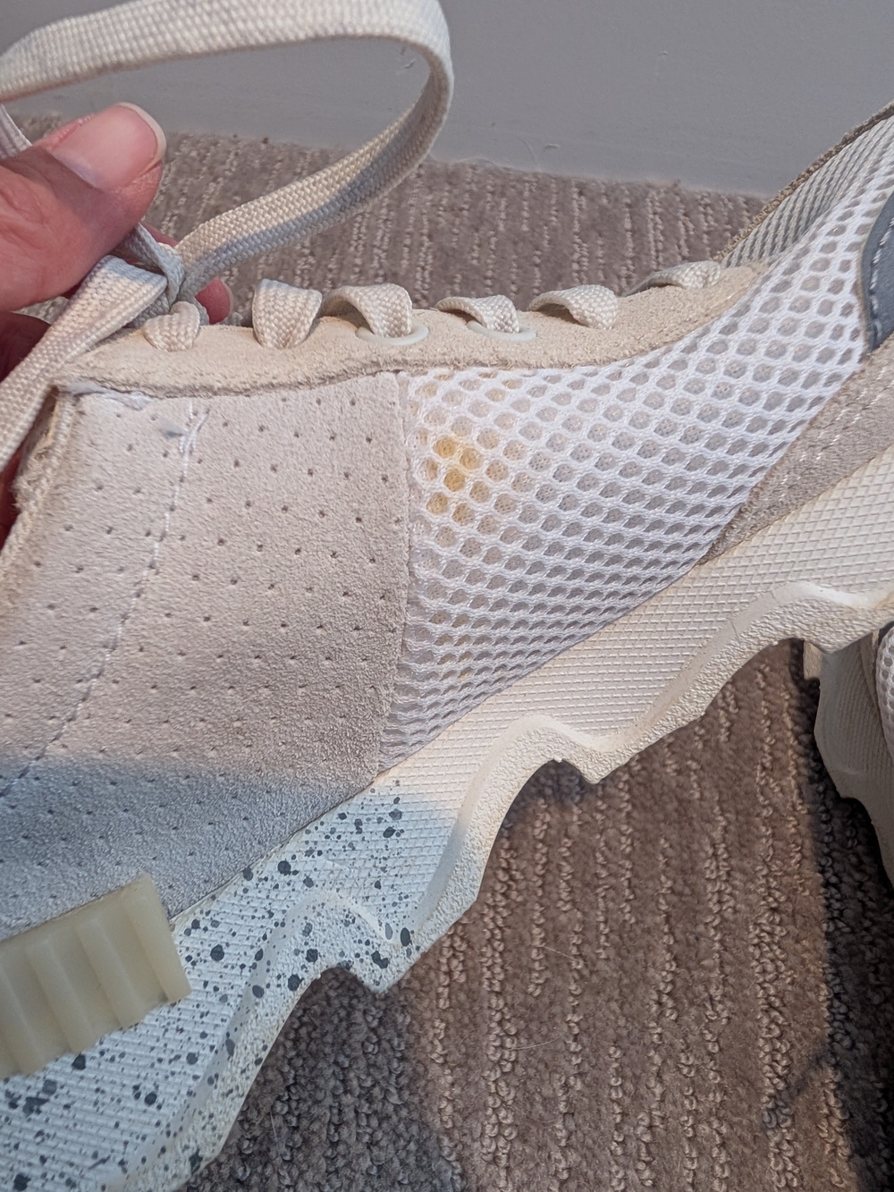 NO INSOLES!! Women's White Sorel Kinetic Lite Sneakers - Picture 4 of 9
